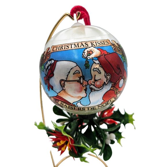 Vintage Alderbrook Mistletoe Kissing Ball Santa & Mrs. Claus Satin Unbreakable - Picture 1 of 10